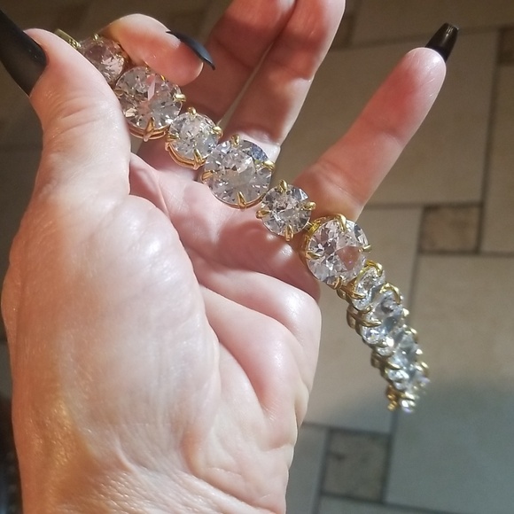 Cubic zirconia Neiman Marcus 7in long - Picture 4 of 4